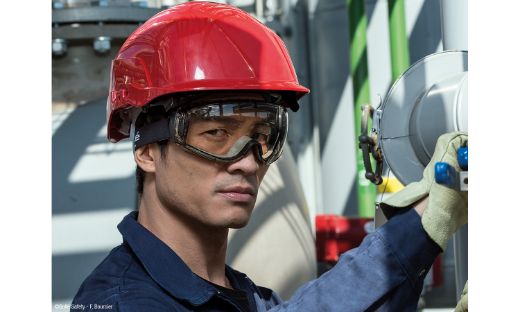 Picture of Bollé PILOT 2 PP/TPR Frame PLATINUM AS/AF CSP Lens - Indirect Vented